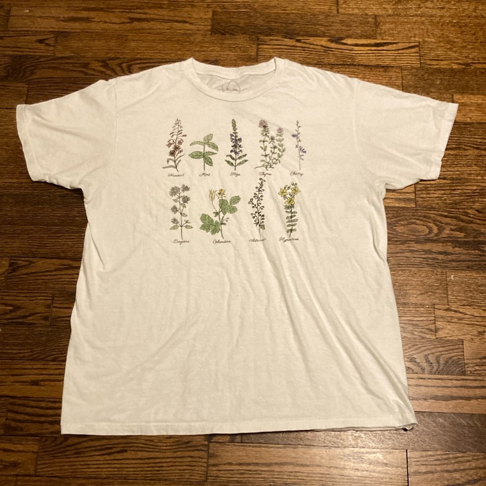 Herbs & Spices White T-Shirt Women’s L Graphic Tee